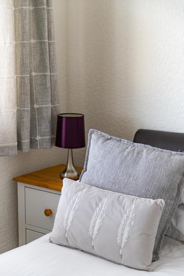 2 Chatsworth Riverscape Apartments - Peaceful Apartment In Great Location With Free Parking Overlooking The Gannel Just A Short Walk From Newquays Incredible Beaches And Local Amenities Newquay  Ngoại thất bức ảnh