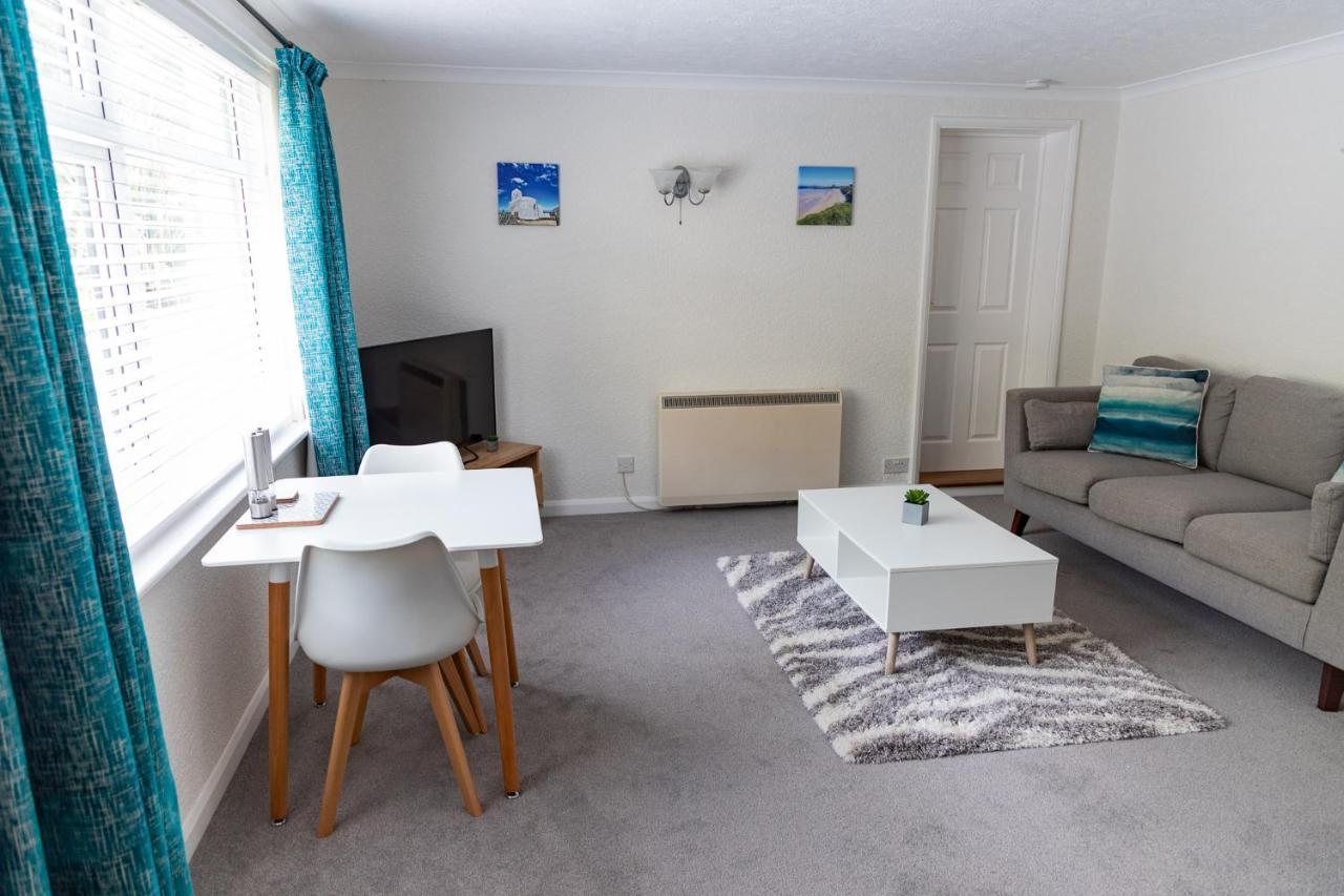 2 Chatsworth Riverscape Apartments - Peaceful Apartment In Great Location With Free Parking Overlooking The Gannel Just A Short Walk From Newquays Incredible Beaches And Local Amenities Newquay  Ngoại thất bức ảnh