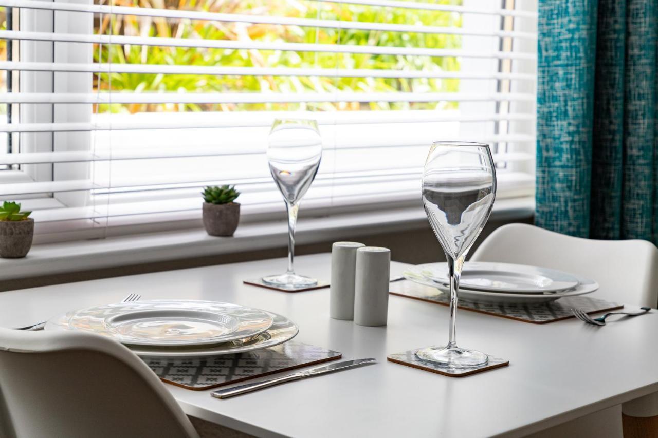 2 Chatsworth Riverscape Apartments - Peaceful Apartment In Great Location With Free Parking Overlooking The Gannel Just A Short Walk From Newquays Incredible Beaches And Local Amenities Newquay  Ngoại thất bức ảnh