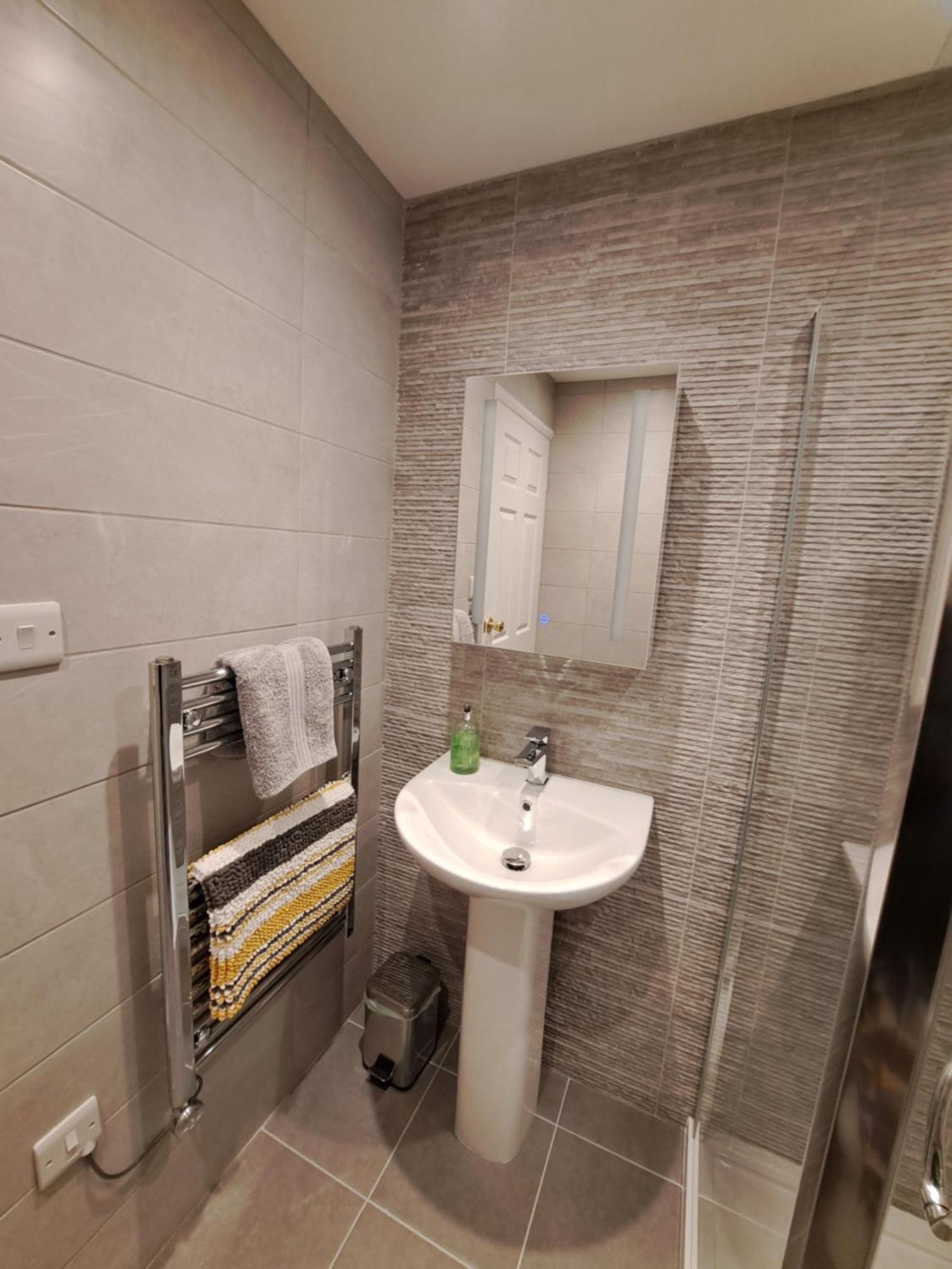 2 Chatsworth Riverscape Apartments - Peaceful Apartment In Great Location With Free Parking Overlooking The Gannel Just A Short Walk From Newquays Incredible Beaches And Local Amenities Newquay  Ngoại thất bức ảnh